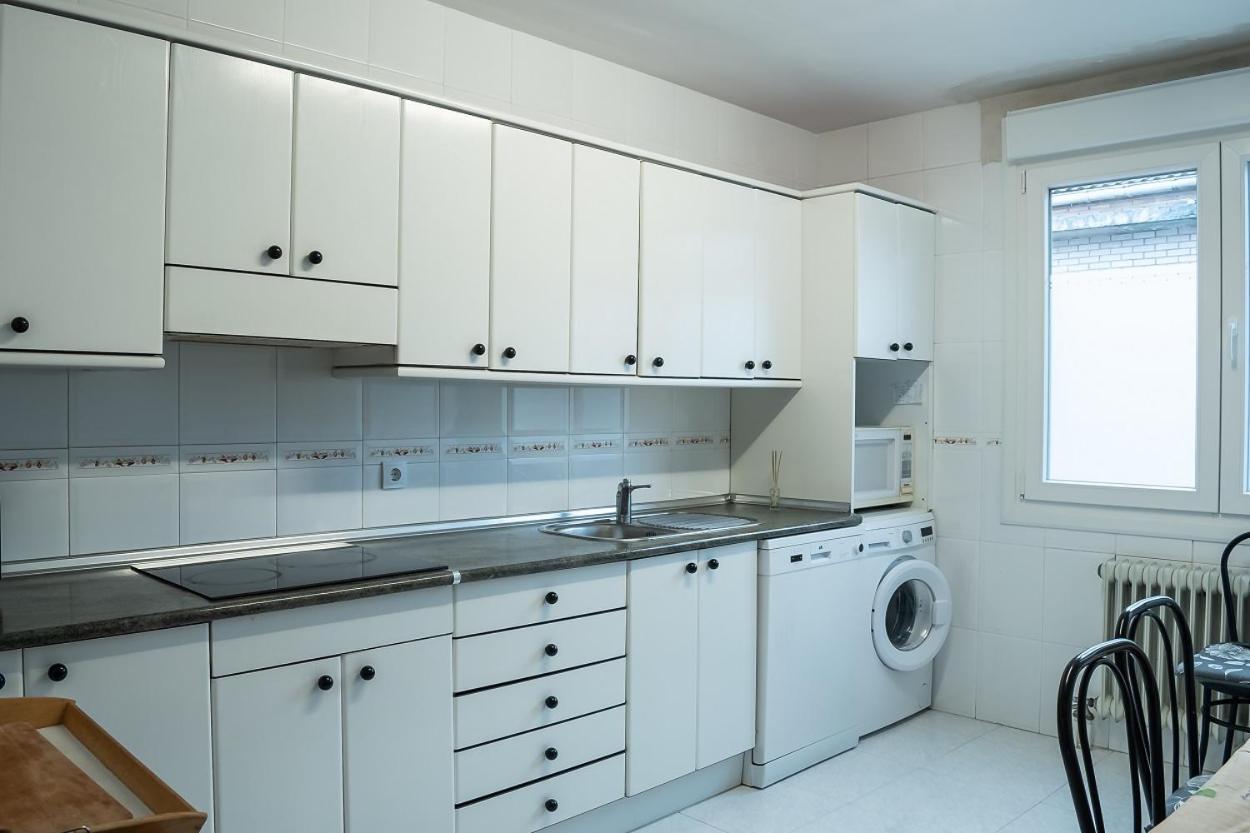 Coqueto Apartamento 2 Dormitorios Pamplona Exteriör bild